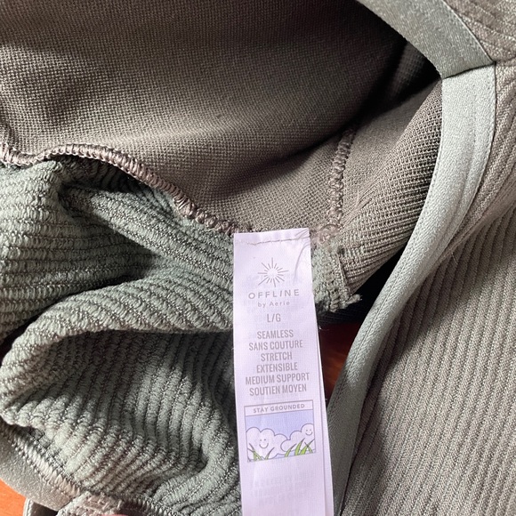 Aerie Offline Workout Set - Picture 7 of 7
